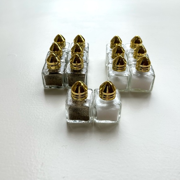 Gold Party Supplies - Table Number Stands, Geometric Bread Baskets - Picture 11 of 11